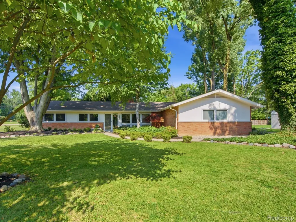 3405 Upton Drive Troy City MI 48084