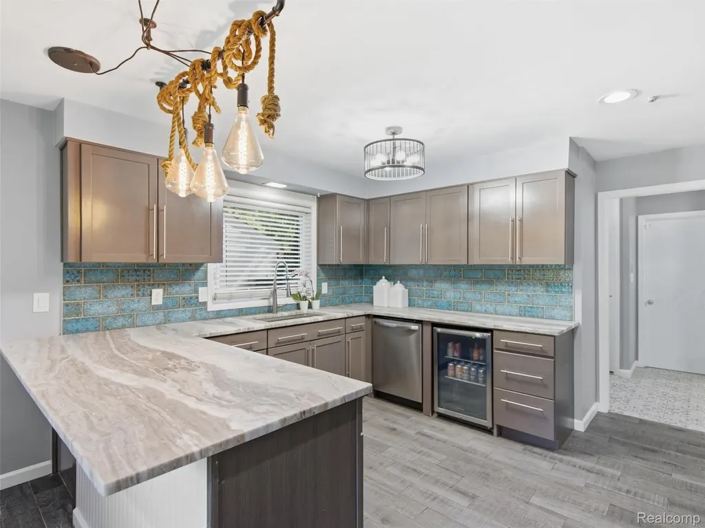 3405 Upton Drive Troy City MI 48084