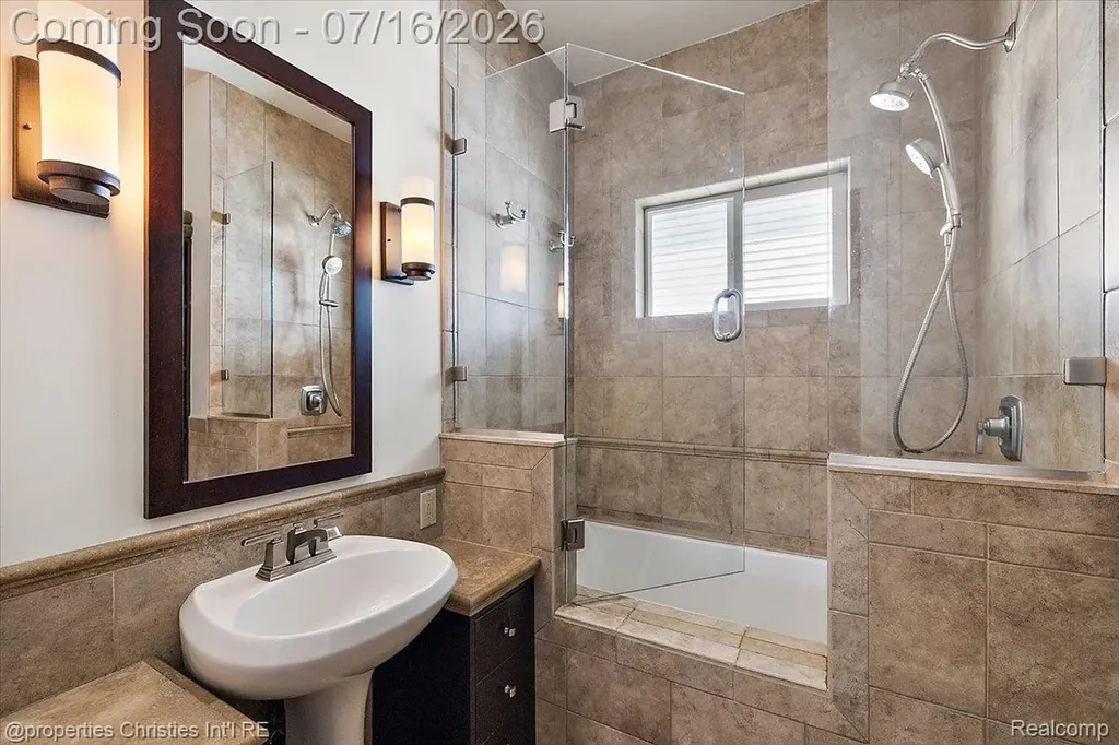 1416 W Marshall Street Ferndale City MI 48220