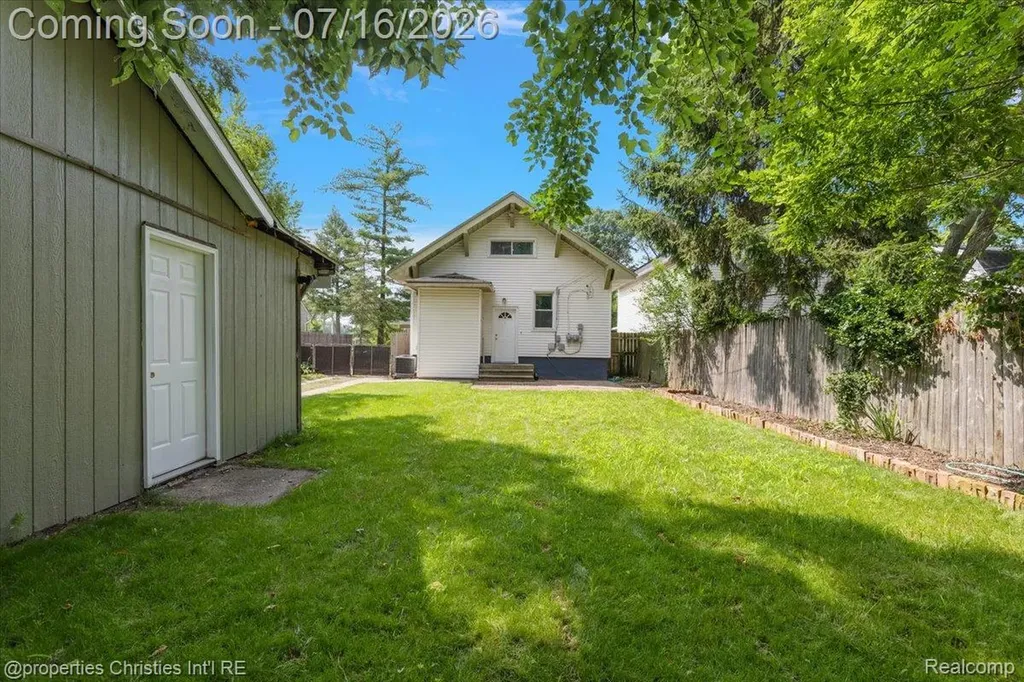 1416 W Marshall Street Ferndale City MI 48220