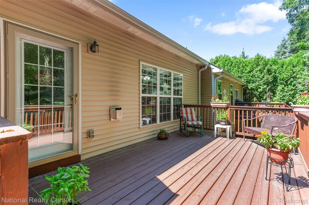 6707 Cortland Avenue Genoa Township MI 48114