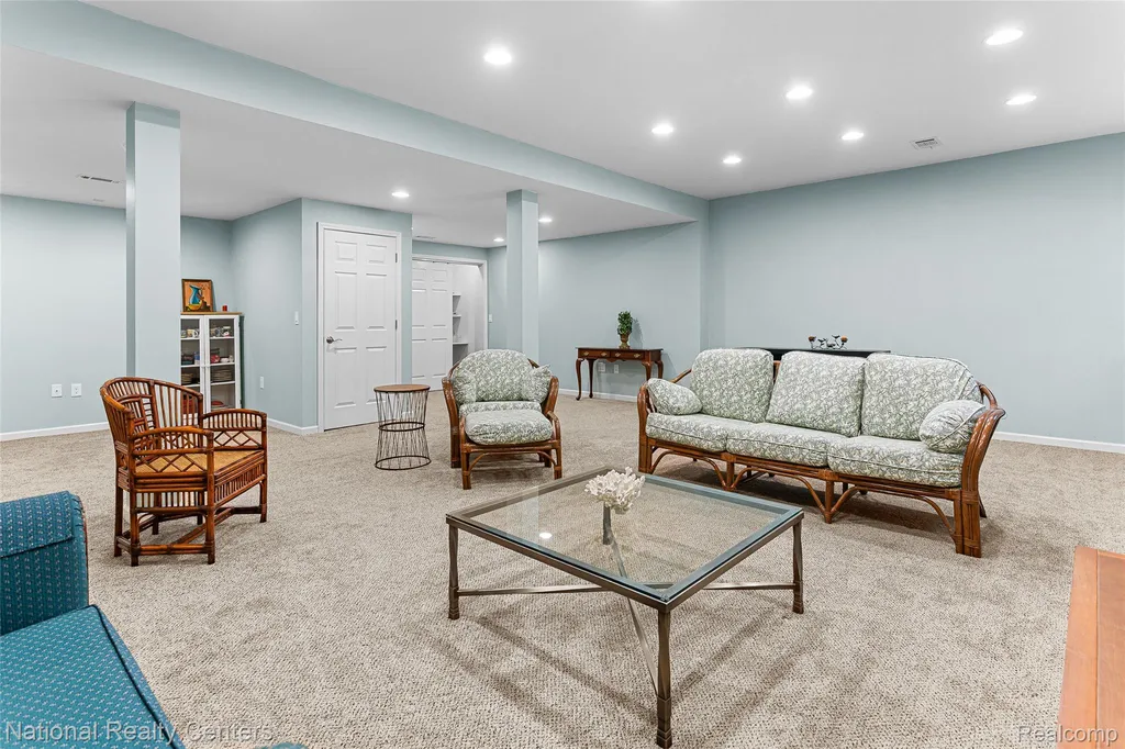 6707 Cortland Avenue Genoa Township MI 48114