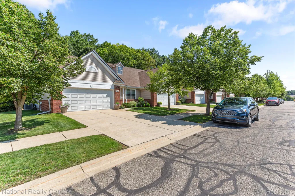 6707 Cortland Avenue Genoa Township MI 48114
