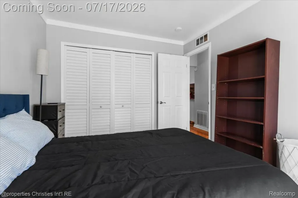 29254 Manchester Street Westland City MI 48185