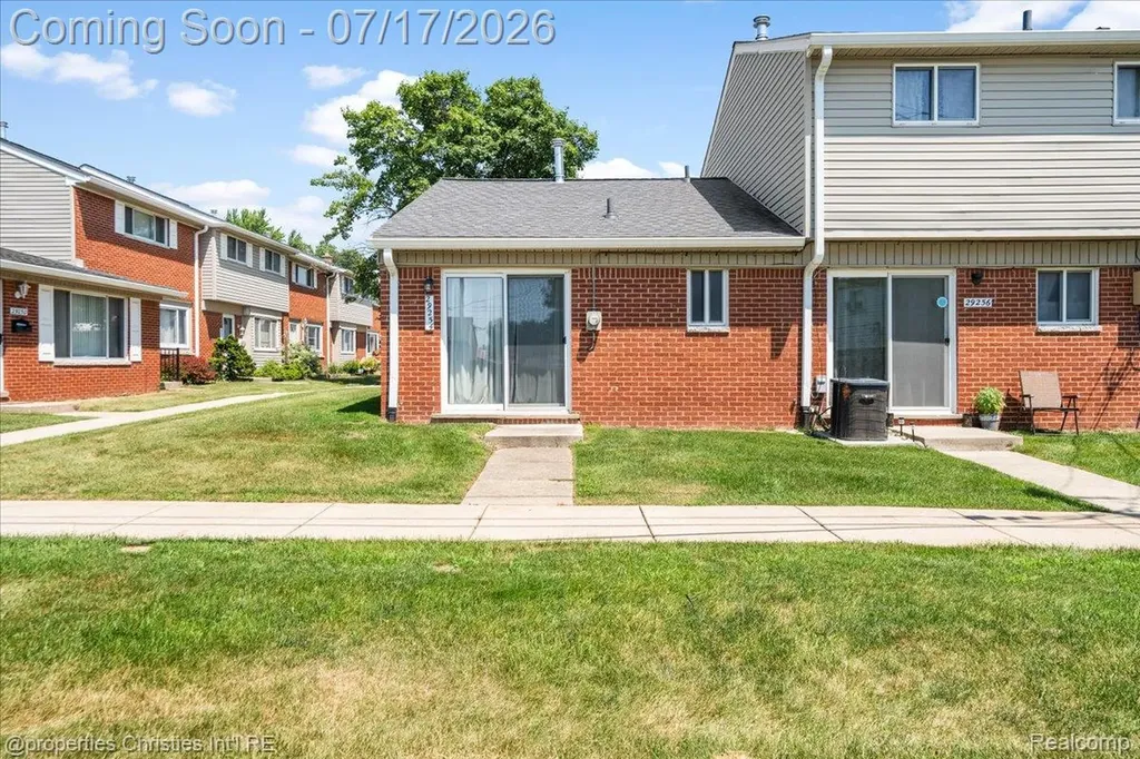 29254 Manchester Street Westland City MI 48185