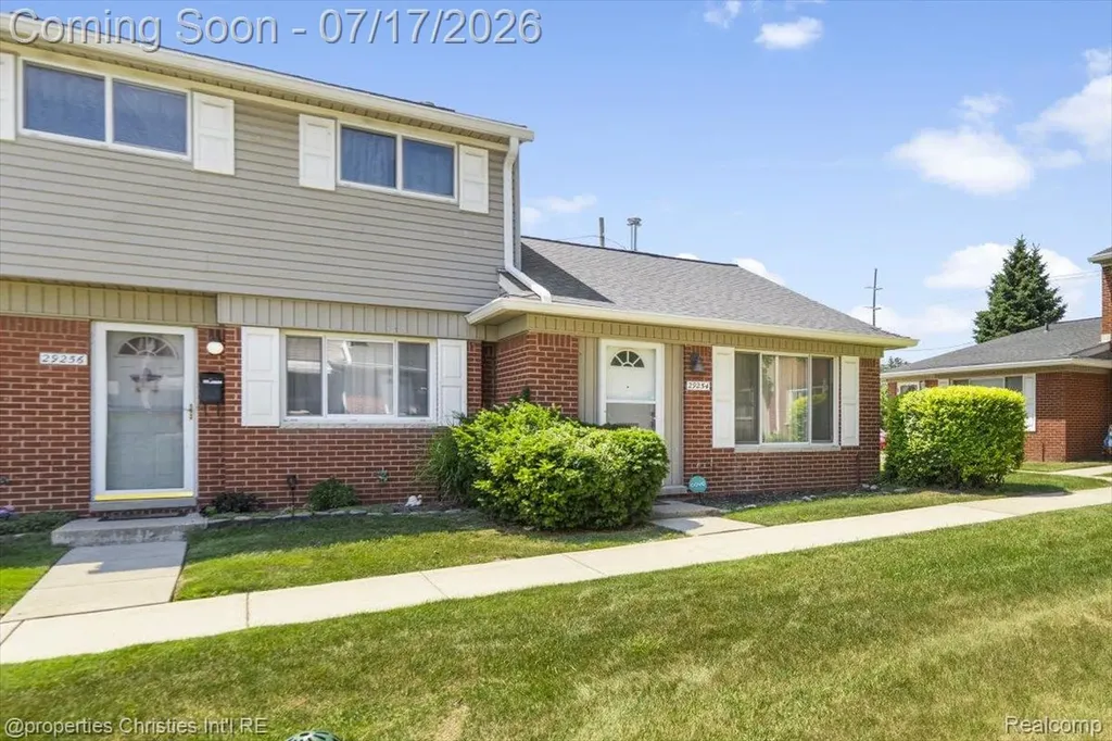 29254 Manchester Street Westland City MI 48185