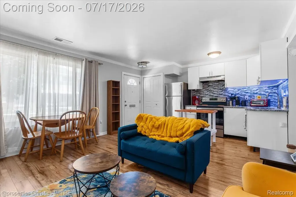 29254 Manchester Street Westland City MI 48185