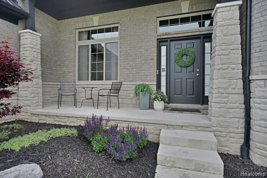 35584 Addison Drive New Baltimore City MI 48047