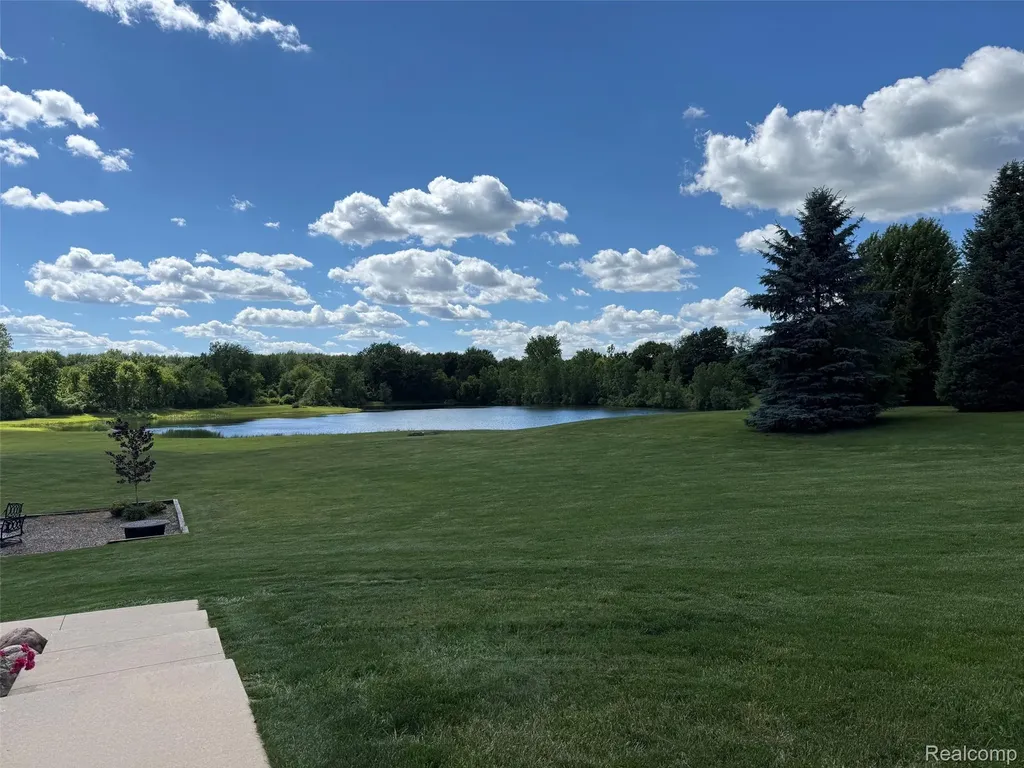16118 Jeff Court Watertown Charter Township MI 48837