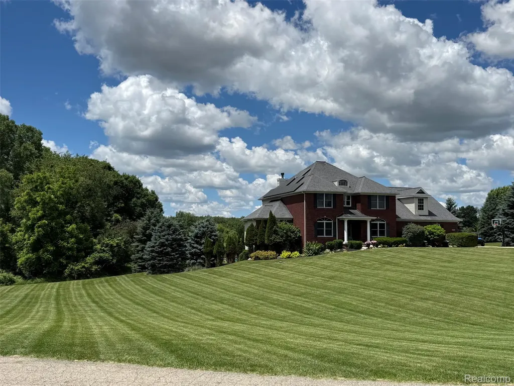 16118 Jeff Court Watertown Charter Township MI 48837