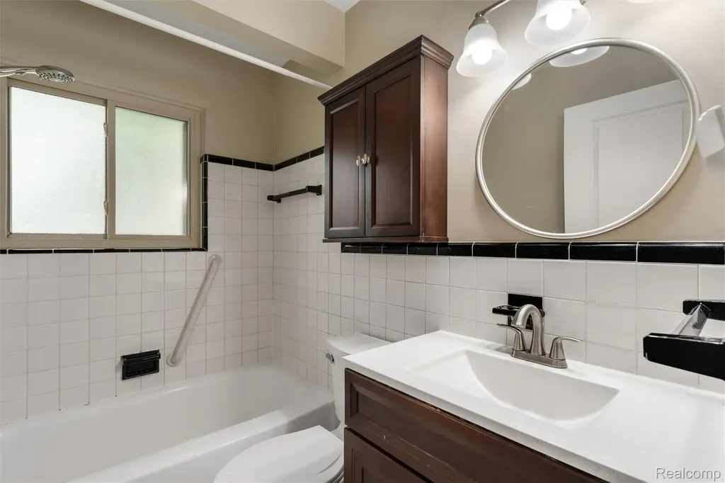 22804 Furton Street St. Clair Shores City MI 48082