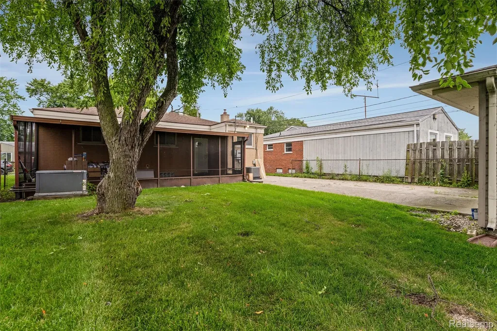 22804 Furton Street St. Clair Shores City MI 48082