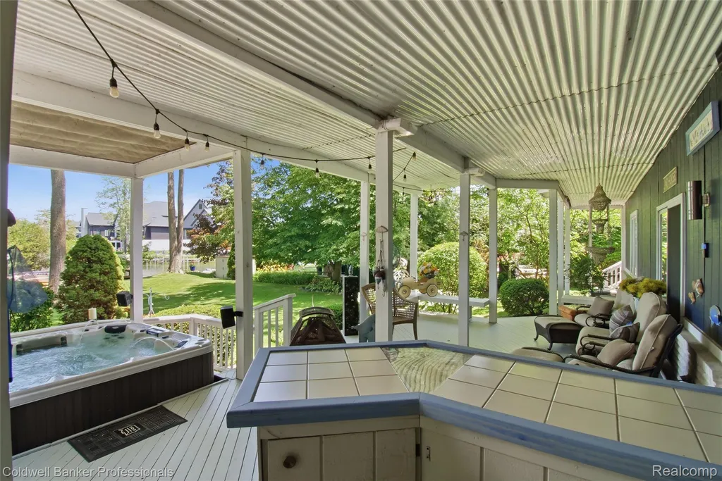 3410 Benstein Road Commerce Charter Township MI 48382