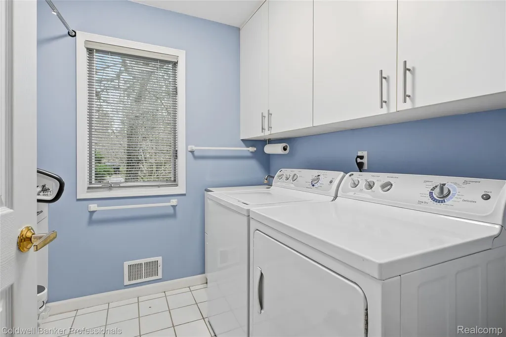 3410 Benstein Road Commerce Charter Township MI 48382