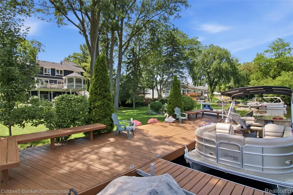 3410 Benstein Road Commerce Charter Township MI 48382