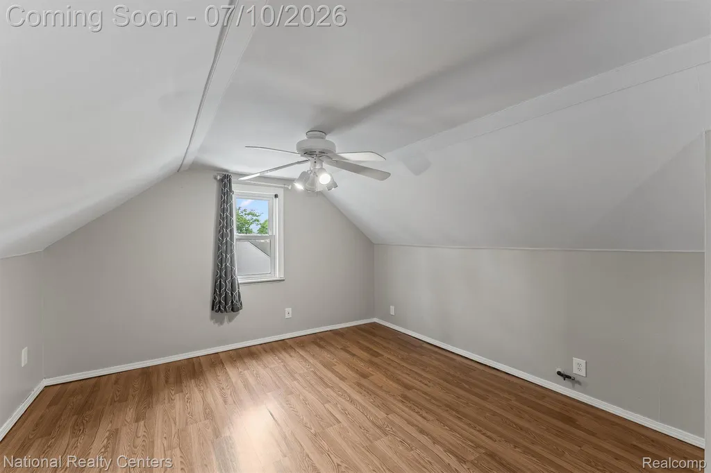 21523 Fresard Street St. Clair Shores City MI 48080