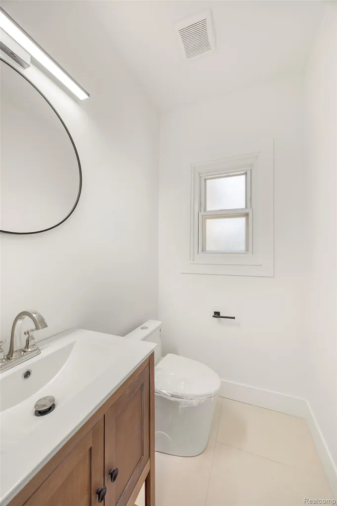 14631 Labelle Street Oak Park City MI 48237