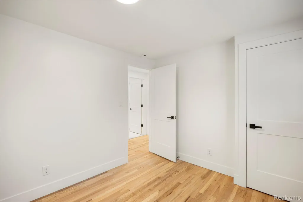 14631 Labelle Street Oak Park City MI 48237