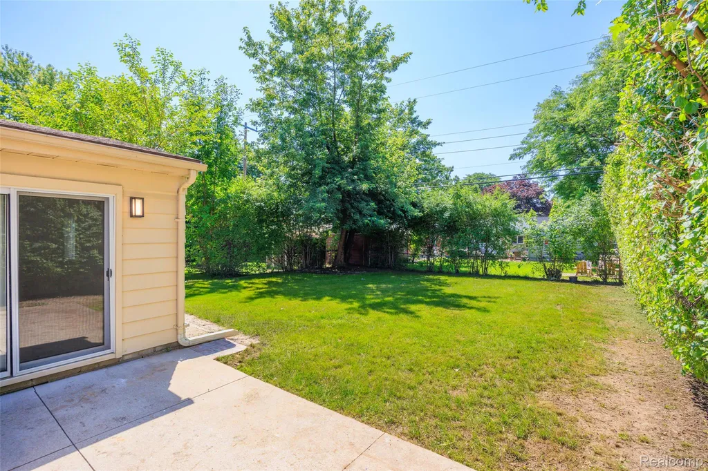 14631 Labelle Street Oak Park City MI 48237
