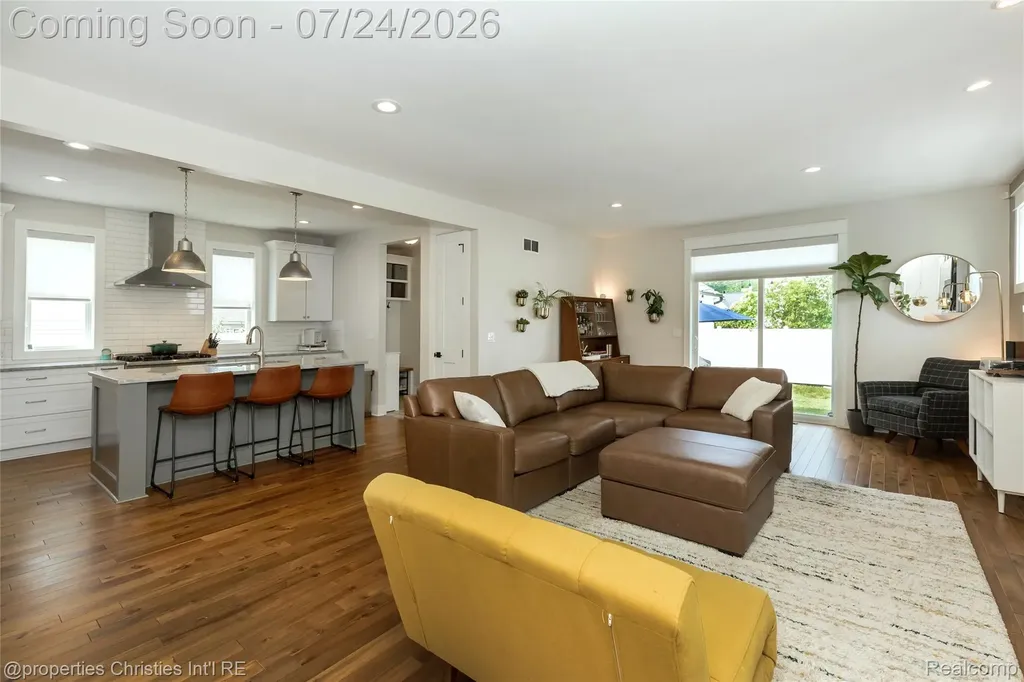 3829 Prairie Avenue Berkley City MI 48072