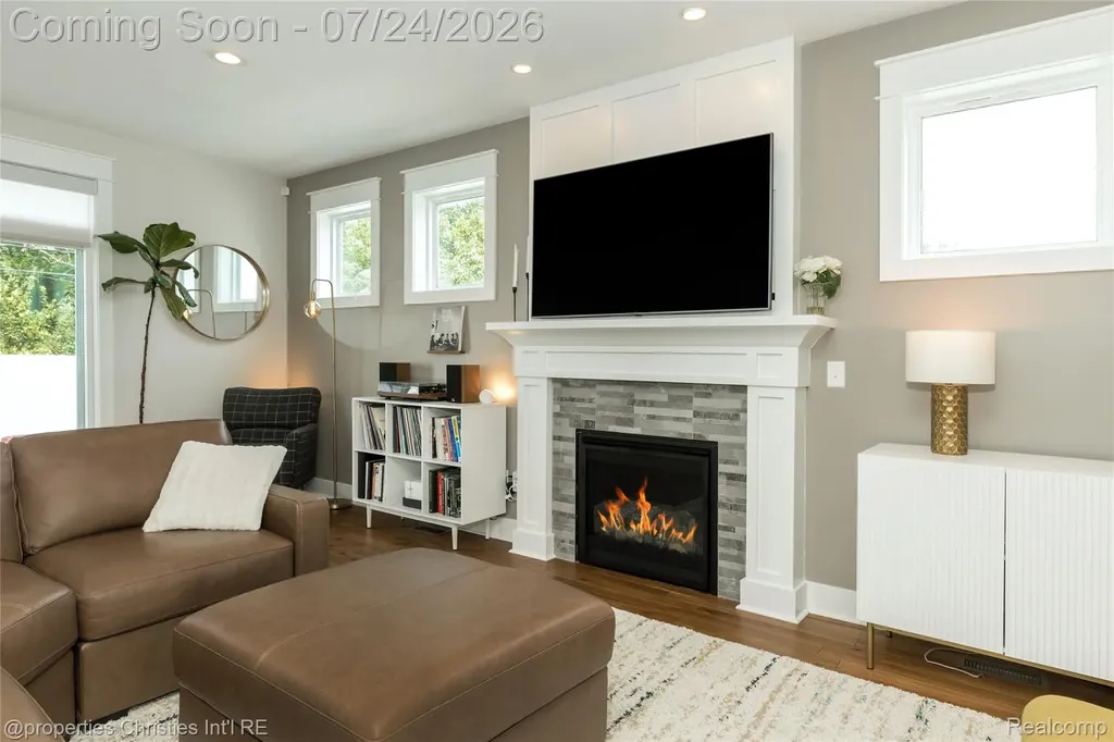 3829 Prairie Avenue Berkley City MI 48072