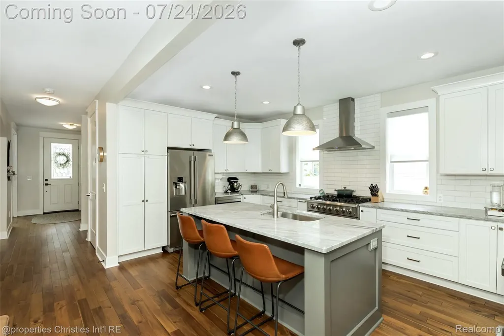 3829 Prairie Avenue Berkley City MI 48072