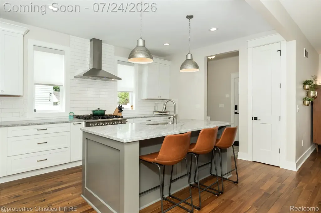 3829 Prairie Avenue Berkley City MI 48072