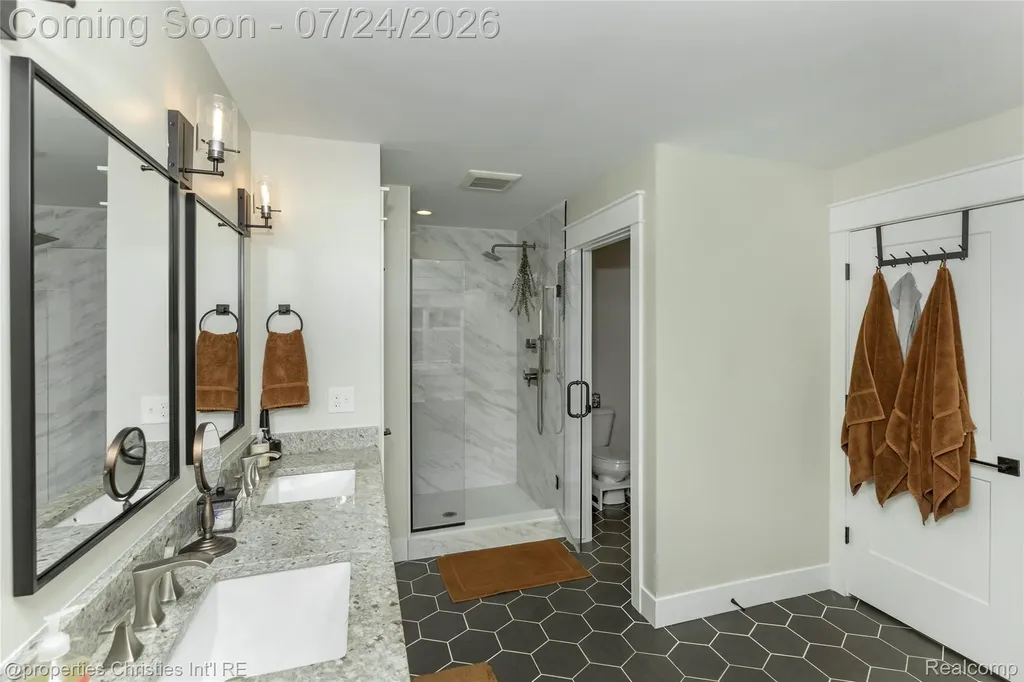 3829 Prairie Avenue Berkley City MI 48072