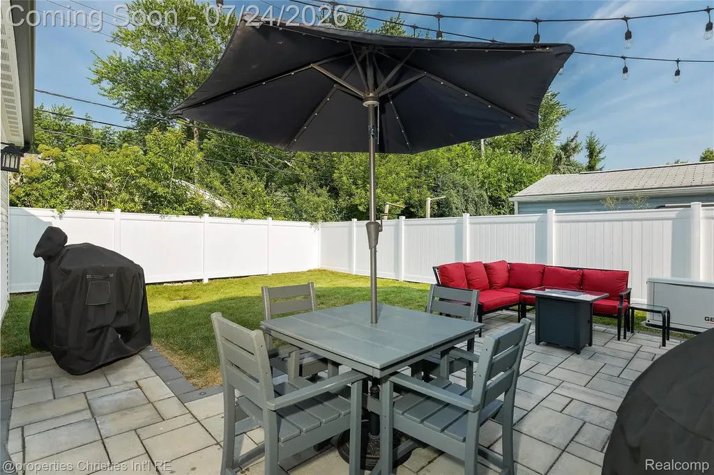 3829 Prairie Avenue Berkley City MI 48072