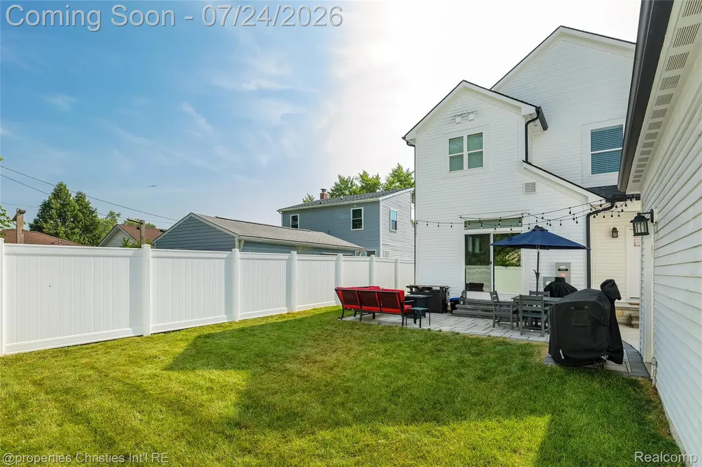 3829 Prairie Avenue Berkley City MI 48072