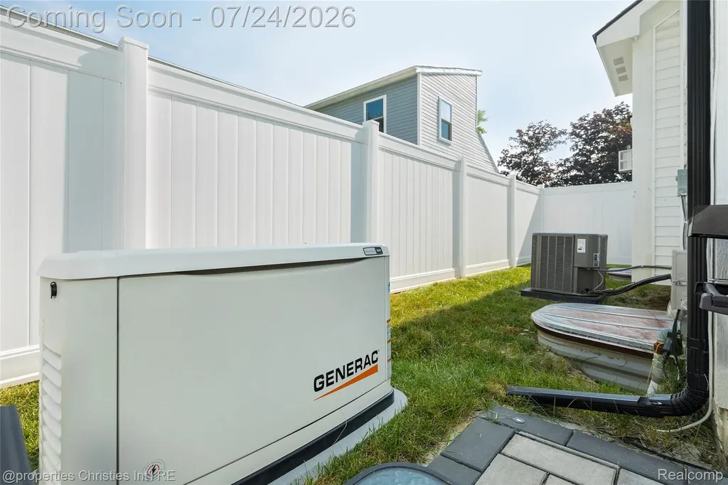 3829 Prairie Avenue Berkley City MI 48072