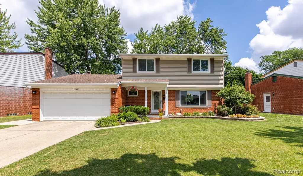 12541 De Cook Drive Sterling Heights City MI 48313