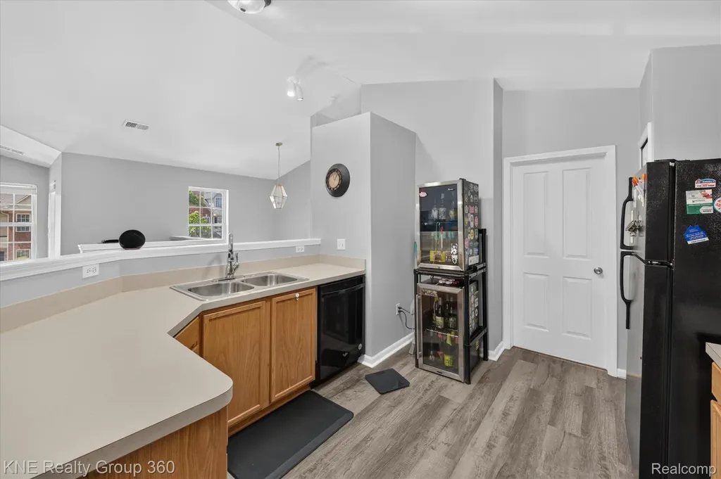 4077 Berkeley Avenue Canton Charter Township MI 48188