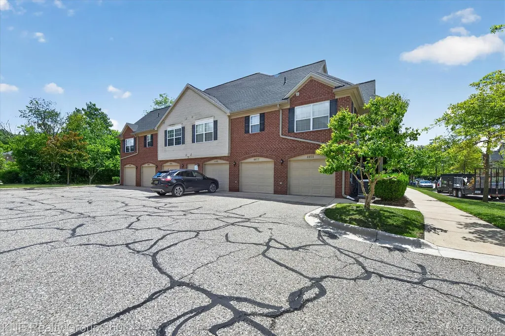 4077 Berkeley Avenue Canton Charter Township MI 48188