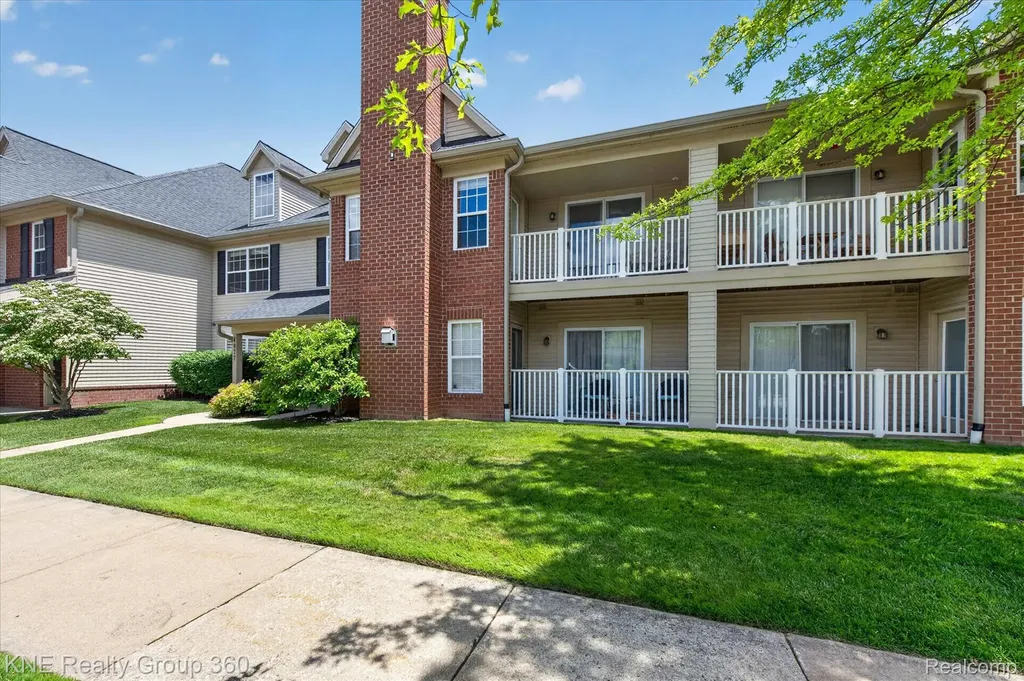 4077 Berkeley Avenue Canton Charter Township MI 48188