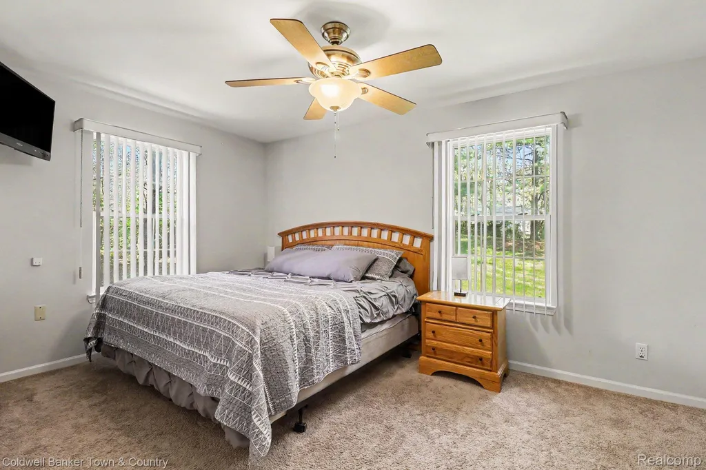 47083 Auburn Court Shelby Charter Township MI 48317