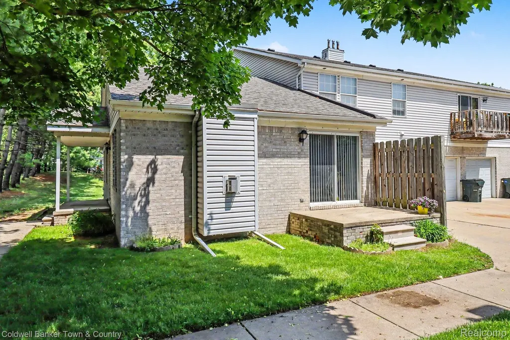 47083 Auburn Court Shelby Charter Township MI 48317