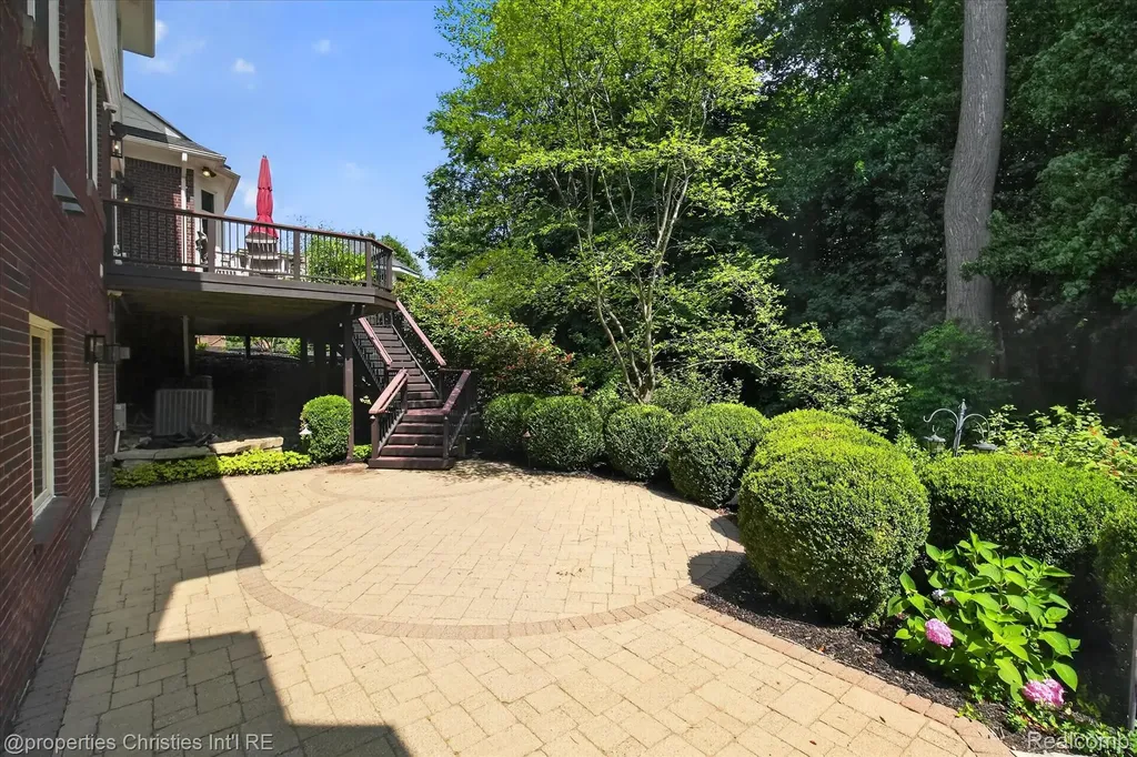 15974 Augusta Court Northville Township MI 48168