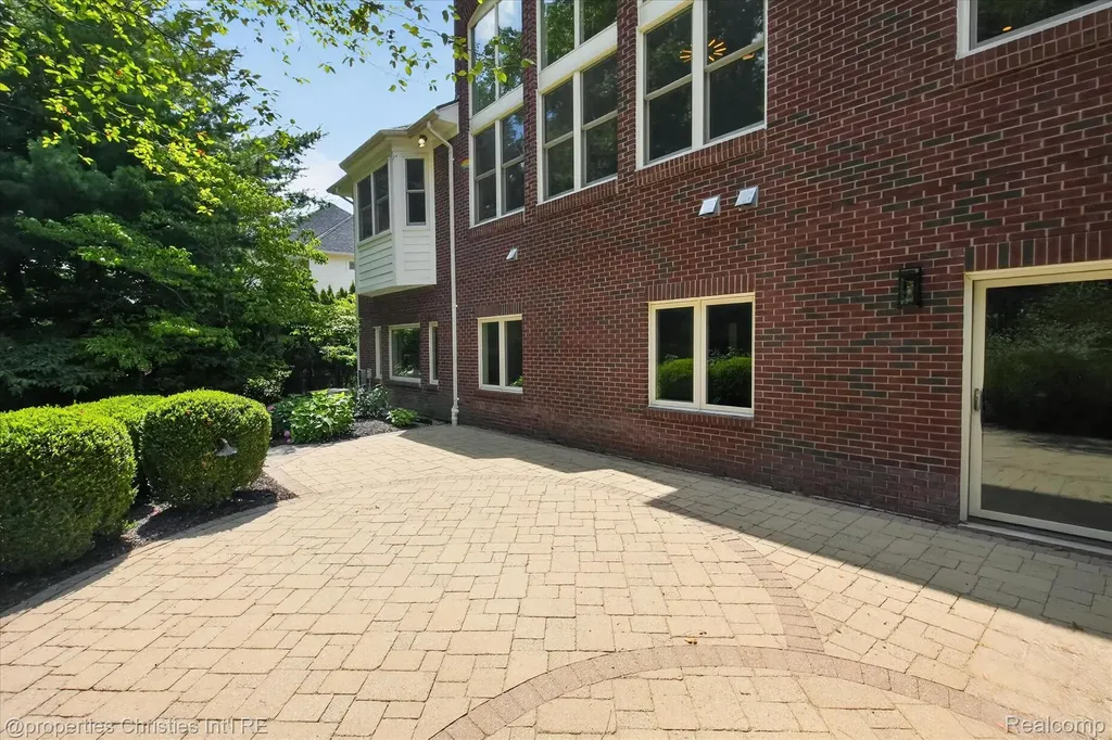 15974 Augusta Court Northville Township MI 48168