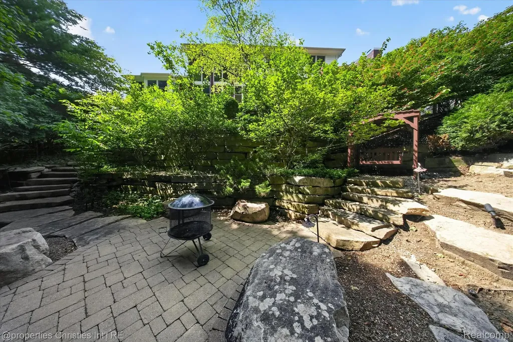 15974 Augusta Court Northville Township MI 48168