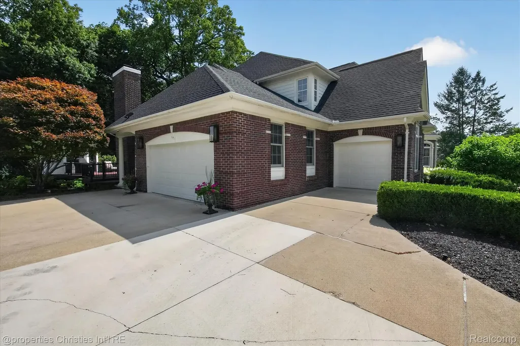 15974 Augusta Court Northville Township MI 48168