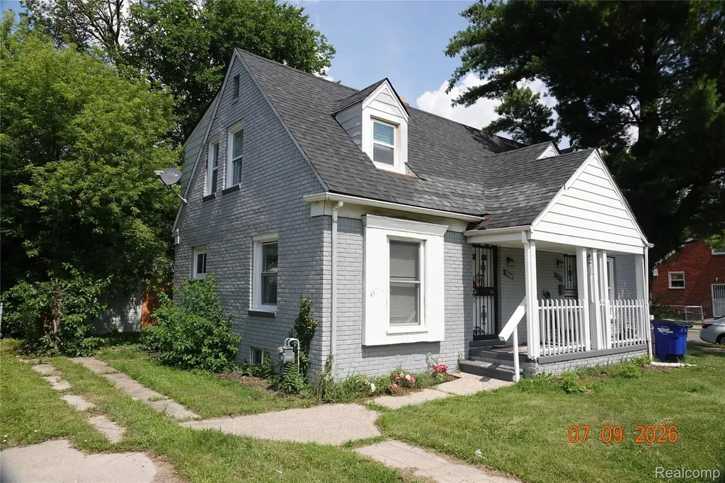 18651 & 18653 Kelly Road Detroit City MI 48224