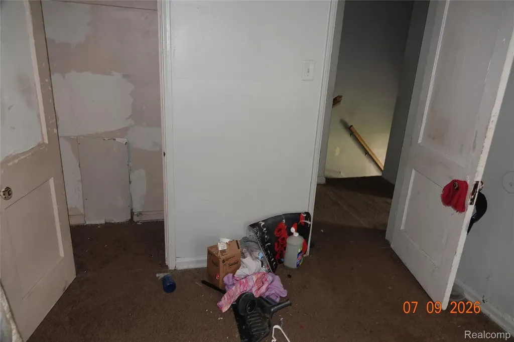 18651 & 18653 Kelly Road Detroit City MI 48224