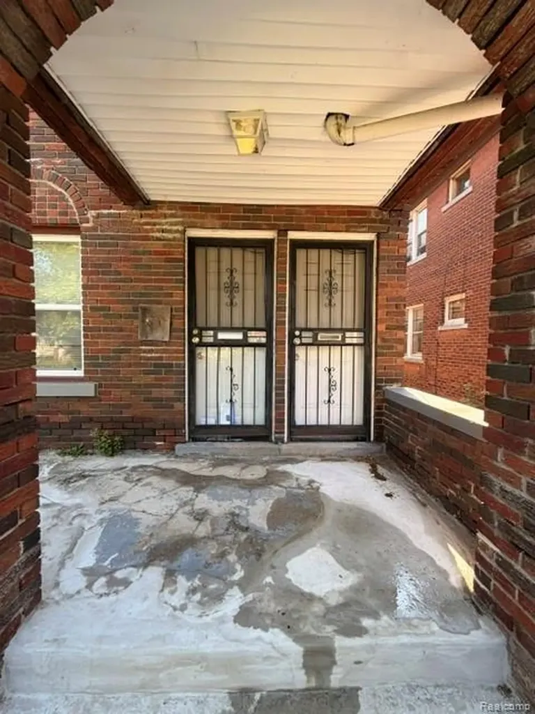 15860 Normandy Street Detroit City MI 48238
