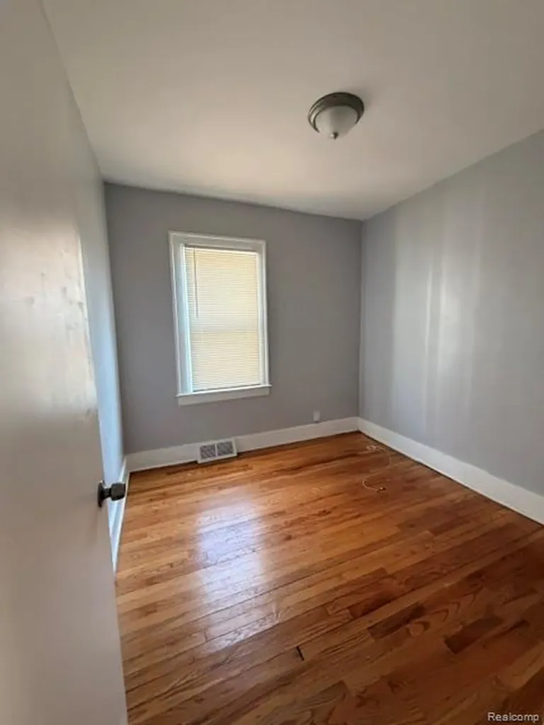 15860 Normandy Street Detroit City MI 48238