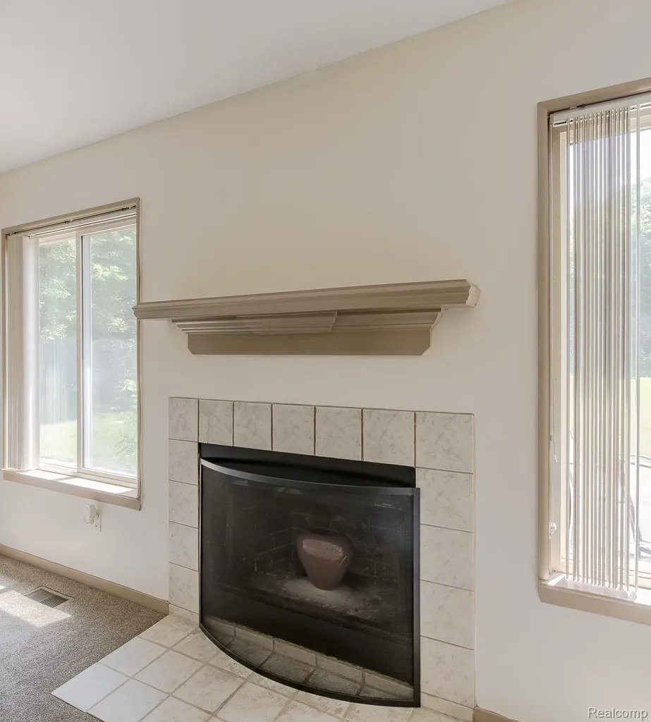 312 Reid Road Highland Charter Township MI 48357