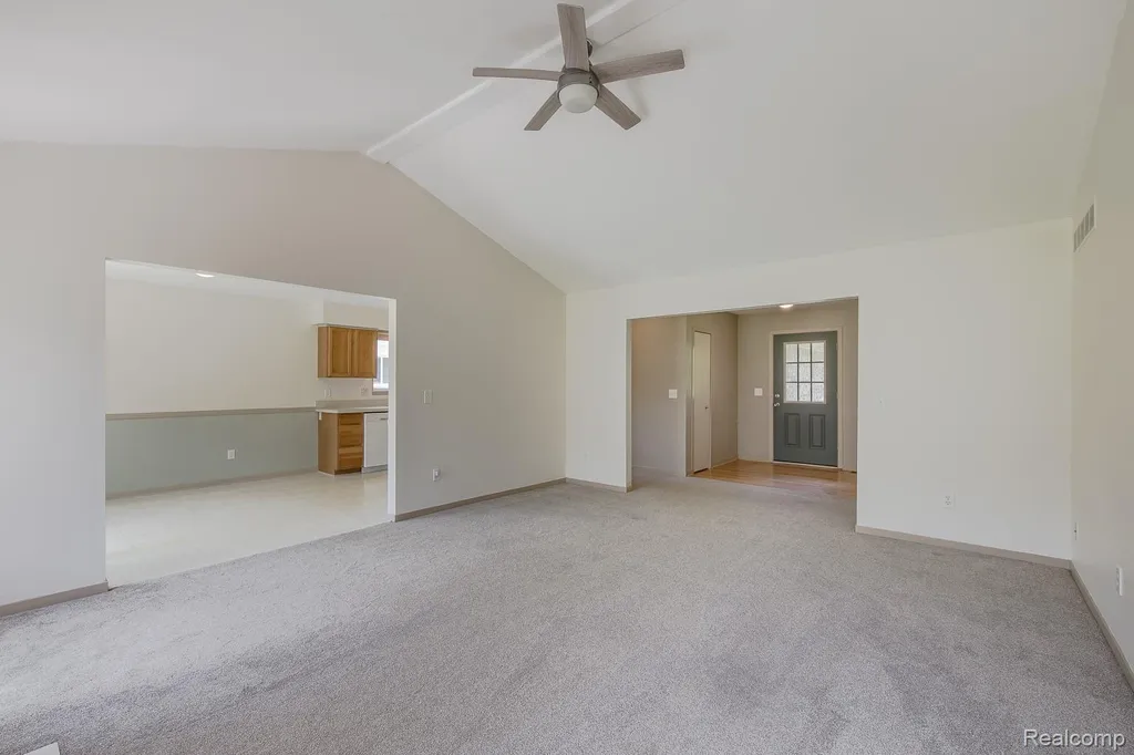 312 Reid Road Highland Charter Township MI 48357