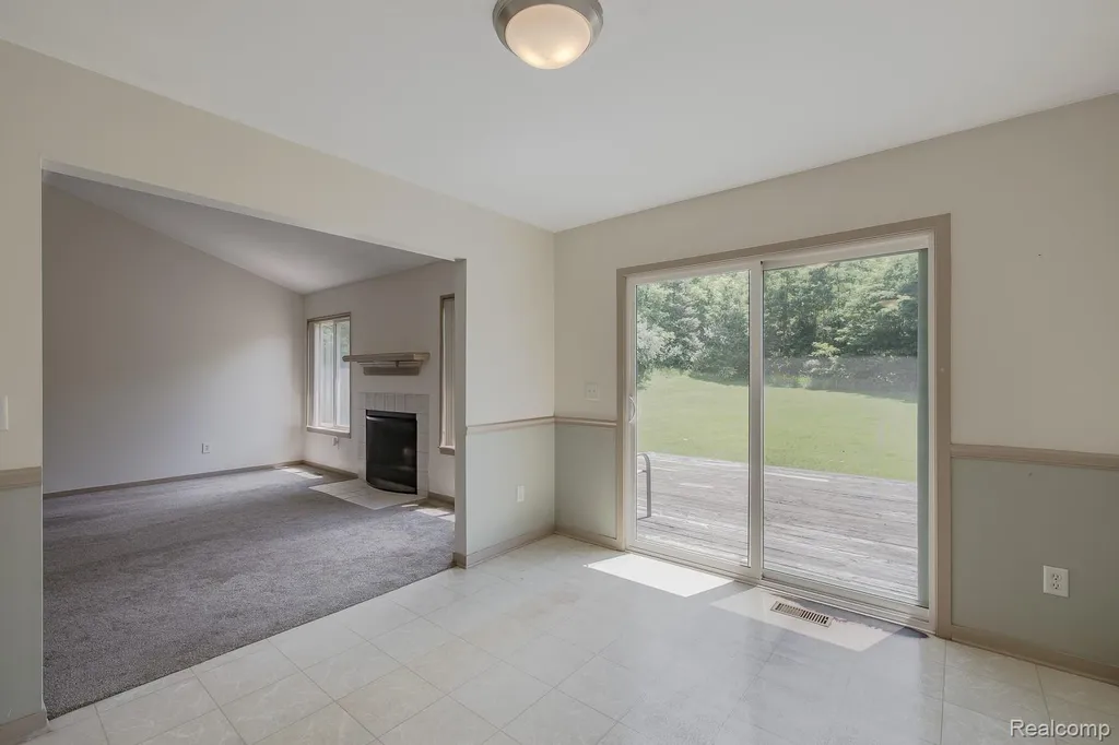 312 Reid Road Highland Charter Township MI 48357