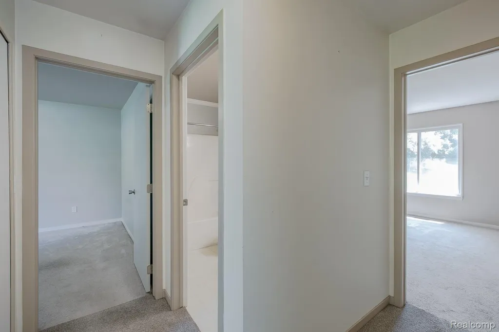 312 Reid Road Highland Charter Township MI 48357