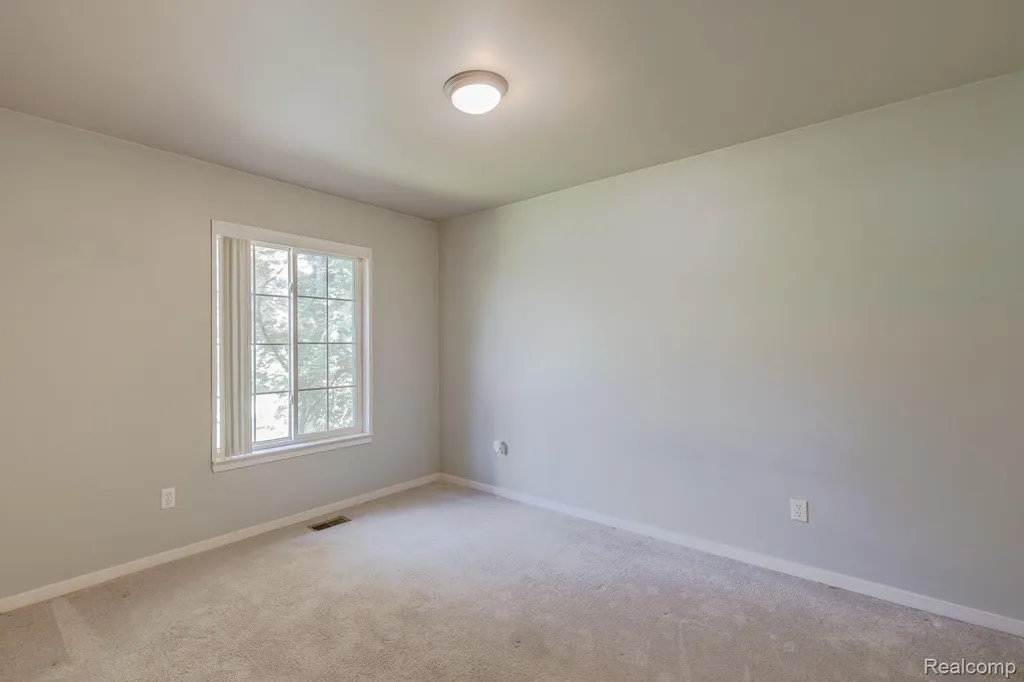 312 Reid Road Highland Charter Township MI 48357